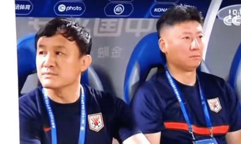 本赛季欧冠截至目前，哈兰德共在5场比赛中打进5球，其中包含2粒点球，并列射手榜榜首。